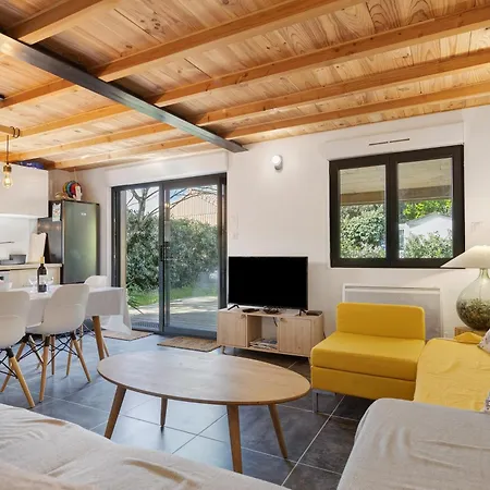 Front De Holiday home Le Verdon-sur-Mer