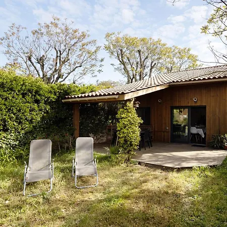 Front De Holiday home